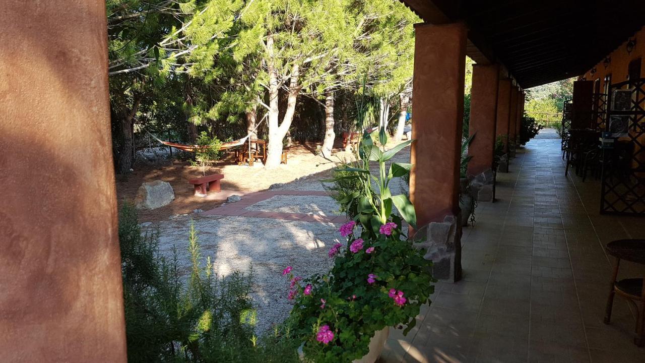 Agriturismo La Barca In Secca Olmedo Exteriör bild