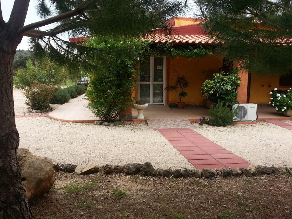 Agriturismo La Barca In Secca Olmedo Exteriör bild