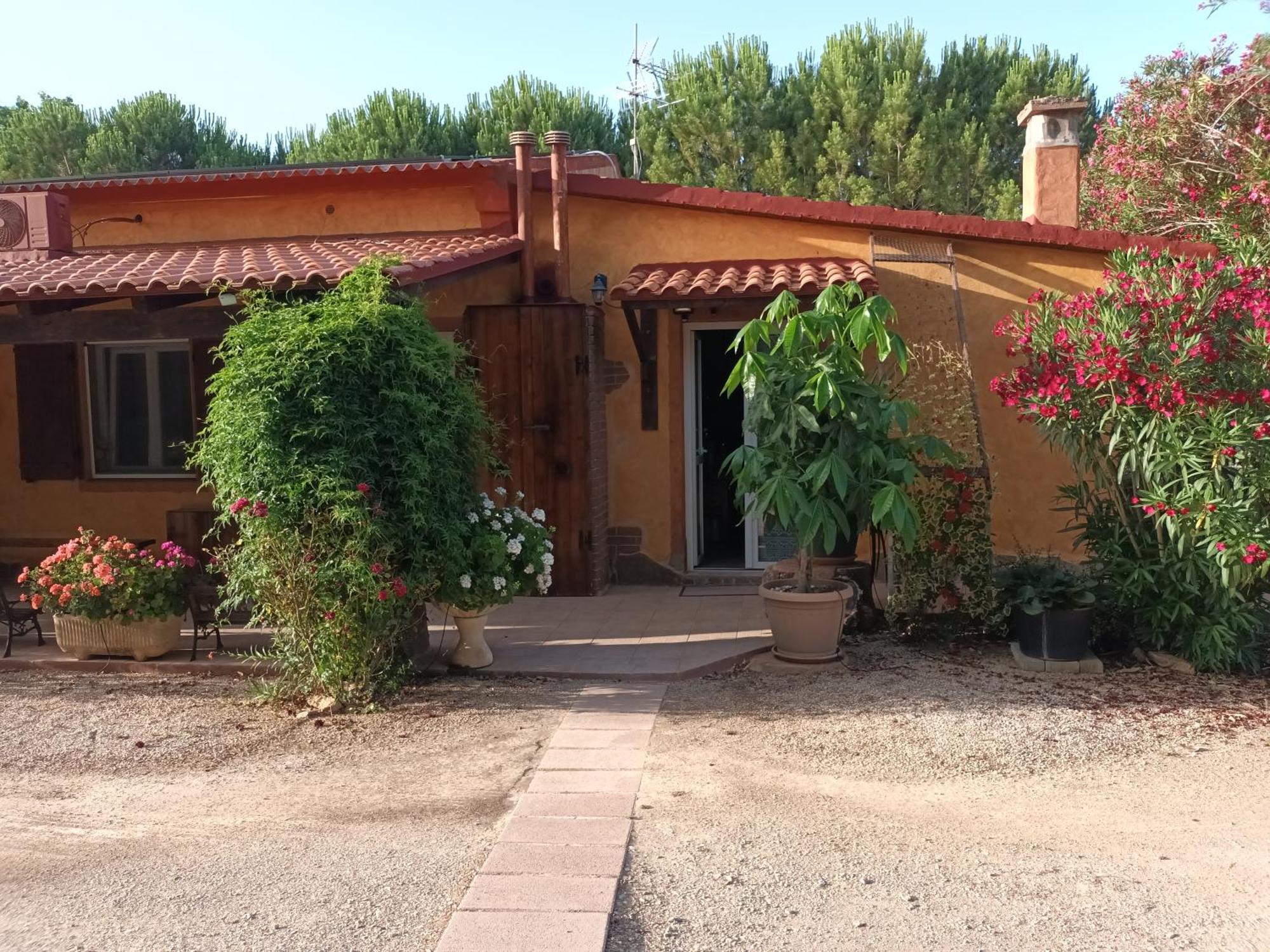 Agriturismo La Barca In Secca Olmedo Exteriör bild